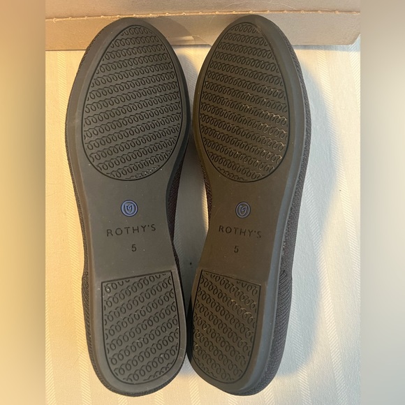 Rothy’s loafer. Women’s size 5. - Picture 4 of 5